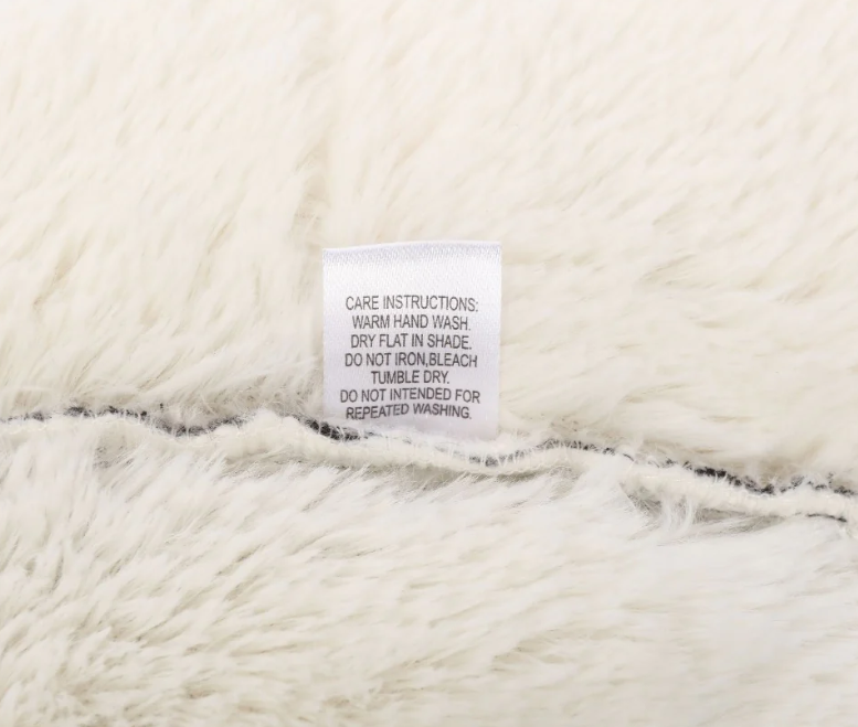 Charlie’s – Snookie Hooded Pet Bed – Faux Fur – Grey